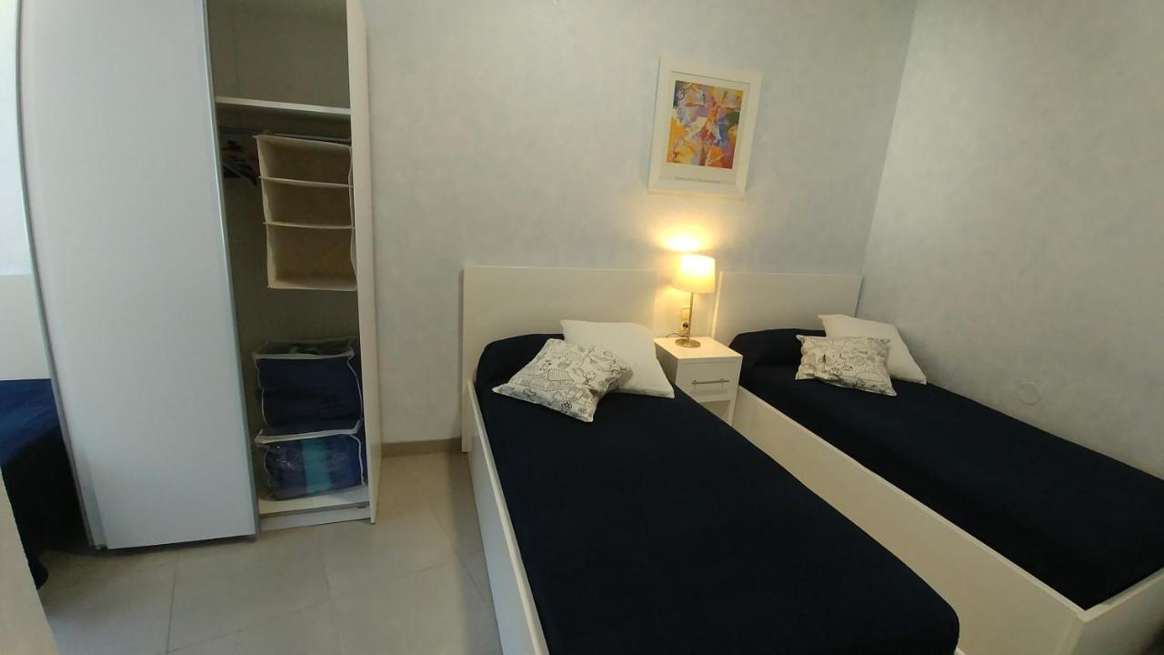 Apartament Oasis B3 Roses Exterior foto